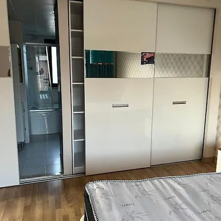 A Comfy By The Marina Villa Istambul